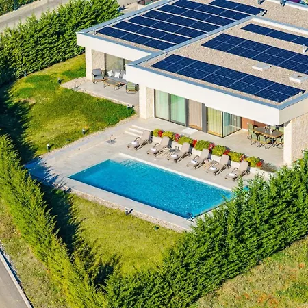 Luxury Miracle - Wellness, Pool, Gym *