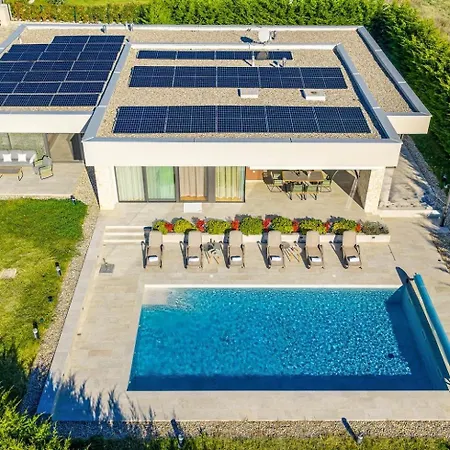 Luxury Miracle - Wellness, Pool, Gym Villa